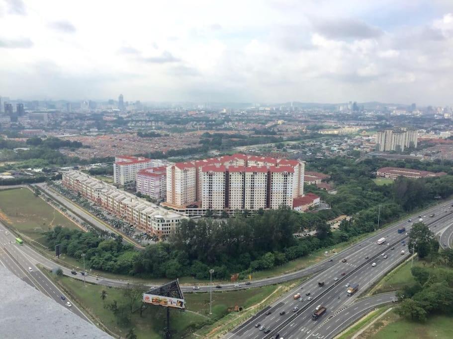 Tropicana Avenue B32-09, เปอตาลิงจายา ภายนอก รูปภาพ